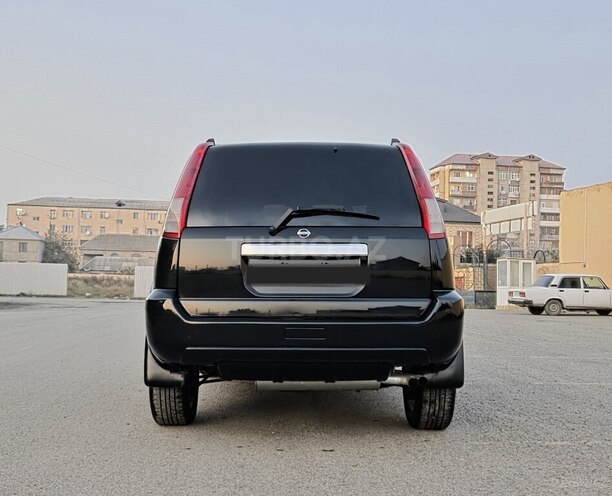 Nissan X-Trail 2004, 336,000 km - 2.0 l - Salyan