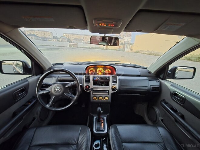 Nissan X-Trail 2004, 336,000 km - 2.0 l - Salyan