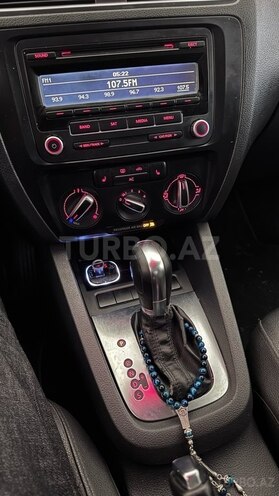 Volkswagen Jetta 2011, 107,000 km - 2.5 l - Bakı