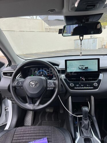 Toyota Corolla Cross 2024, 23,000 km - 2.0 л - Bakı