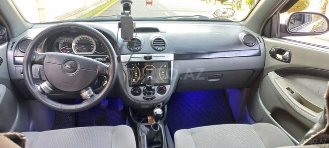 Chevrolet Lacetti-10