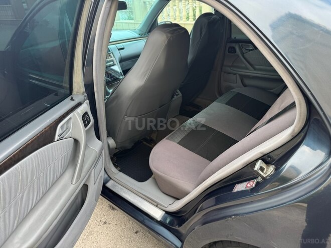 Mercedes E 270 1999, 325,846 km - 2.7 л - Bakı