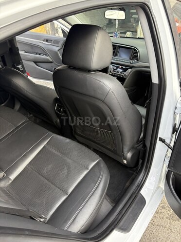 Hyundai Avante 2016, 177,000 km - 1.6 l - Bakı