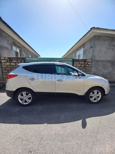 Hyundai ix35 2011, 185,000 km - 2.0 л - Oğuz