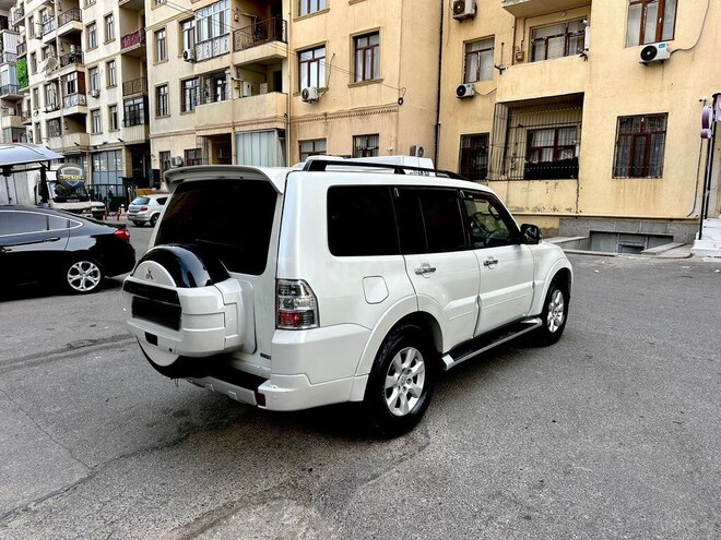 Mitsubishi Pajero 2008, 215,255 km - 3.0 l - Bakı