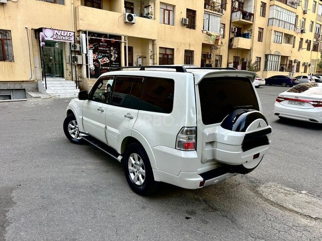 Mitsubishi Pajero 2008, 215,255 km - 3.0 l - Bakı