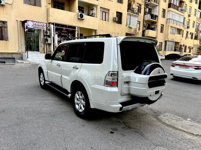 Mitsubishi Pajero 2008, 215,255 km - 3.0 l - Bakı