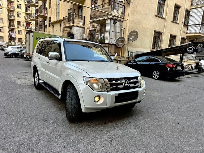Mitsubishi Pajero 2008, 215,255 km - 3.0 l - Bakı