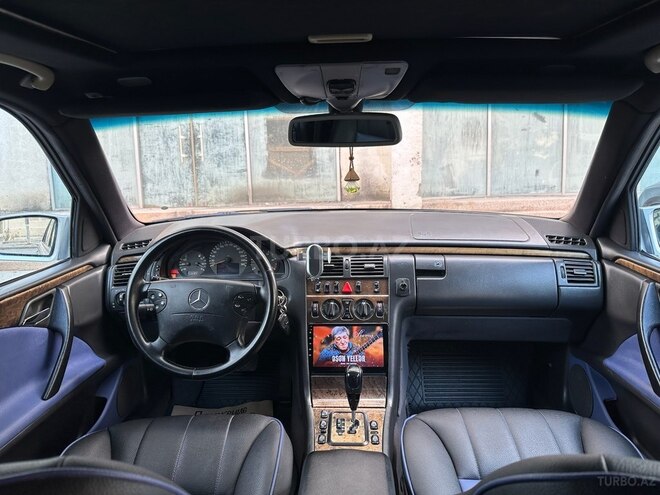 Mercedes E 220 2001, 412,444 km - 2.2 л - Bakı