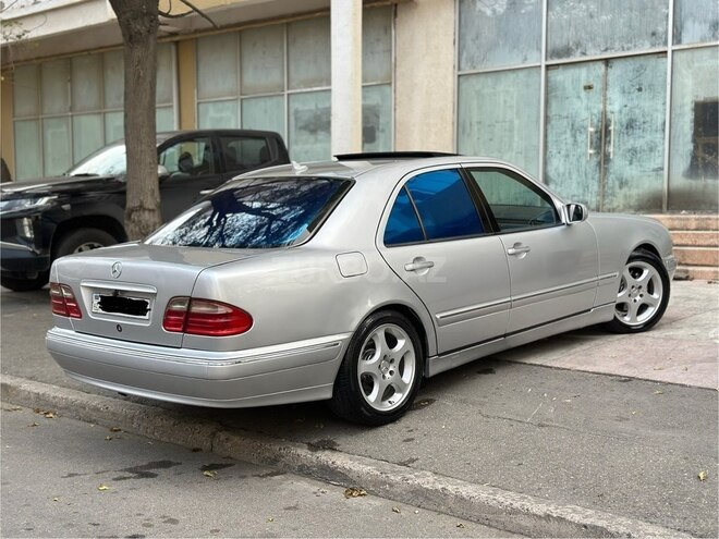 Mercedes E 220 2001, 412,444 km - 2.2 л - Bakı