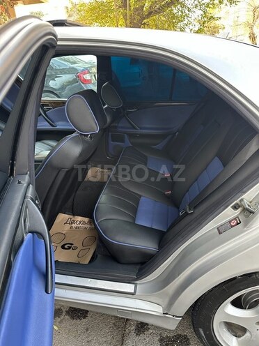 Mercedes E 220 2001, 412,444 km - 2.2 л - Bakı
