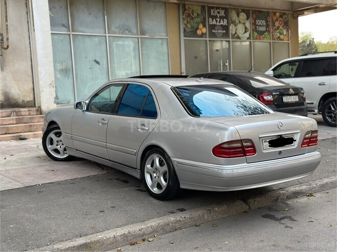 Mercedes E 220 2001, 412,444 km - 2.2 л - Bakı