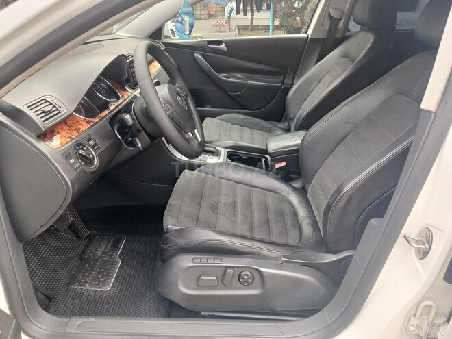 Volkswagen Passat 2009, 252,036 km - 2.0 л - Bakı