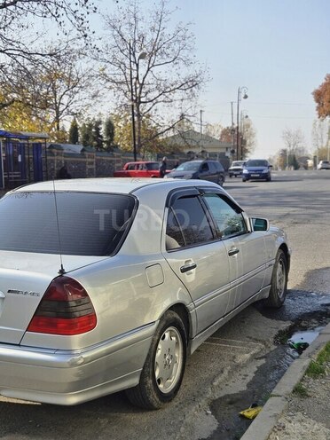Mercedes C 200 2000, 586,000 km - 2.0 л - Qəbələ