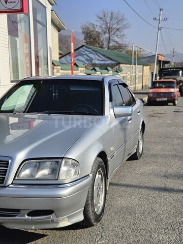 Mercedes C 200 2000, 586,000 km - 2.0 л - Qəbələ