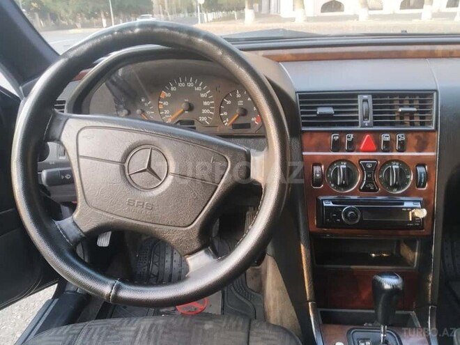 Mercedes C 220 d 1998, 327,000 km - 2.2 l - Mingəçevir
