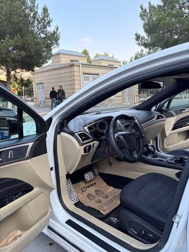 Ford Fusion (North America) 2013, 228,000 km - 2.5 l - Sumqayıt