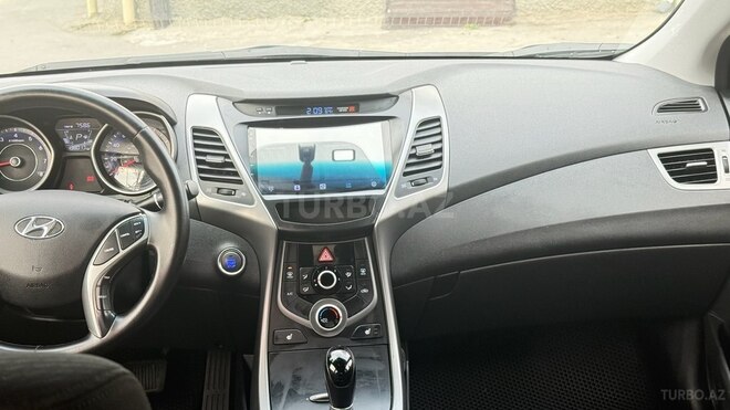 Hyundai Elantra 2015, 209,215 km - 1.8 л - Bakı