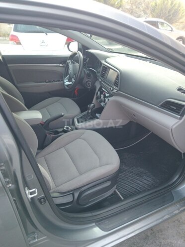 Hyundai Elantra 2018, 193,121 km - 2.0 l - Şabran