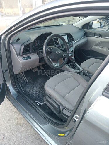 Hyundai Elantra 2018, 193,121 km - 2.0 l - Şabran