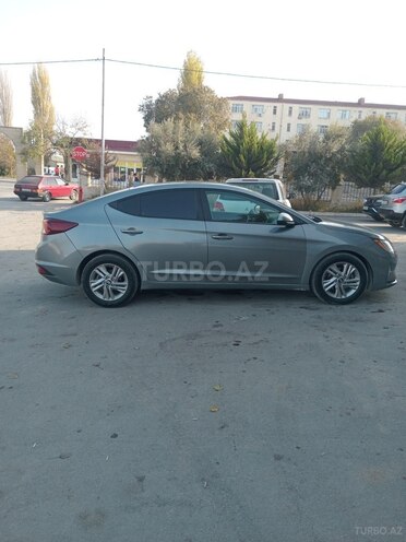 Hyundai Elantra 2018, 193,121 km - 2.0 l - Şabran