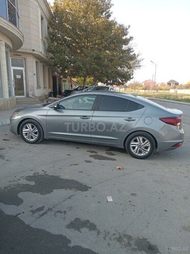 Hyundai Elantra 2018, 193,121 km - 2.0 l - Şabran