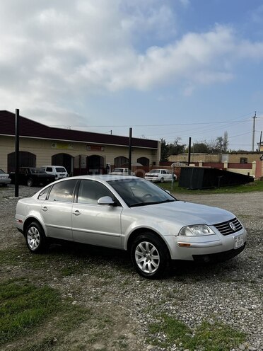 Volkswagen Passat 2004, 245,000 km - 1.8 l - Xaçmaz