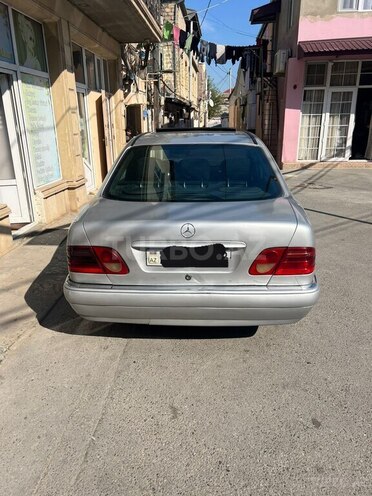 Mercedes E 290 1999, 217,500 km - 2.9 l - Bakı