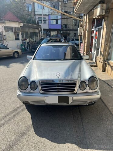 Mercedes E 290 1999, 217,500 km - 2.9 l - Bakı