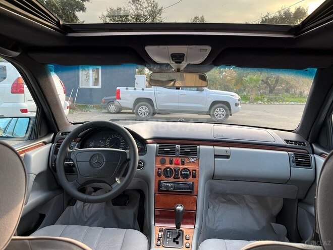 Mercedes E 230 1997, 380,000 km - 2.3 l - Masallı