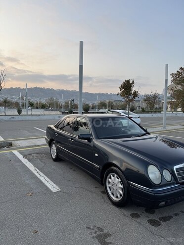 Mercedes E 240 1998, 377,000 km - 2.4 l - Bakı