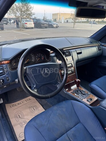 Mercedes E 240 1998, 377,000 km - 2.4 l - Bakı