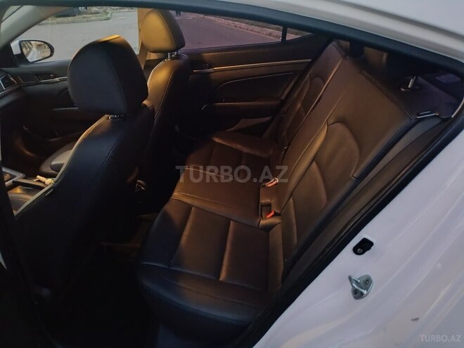 Hyundai Avante 2016, 132,000 km - 1.6 l - Bakı