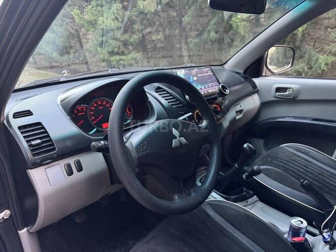 Mitsubishi L200 2014, 275,735 km - 2.5 l - Bakı