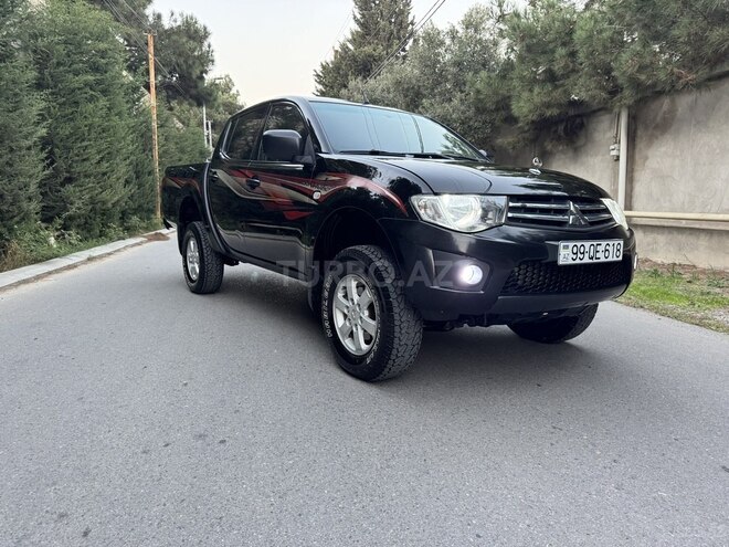 Mitsubishi L200 2014, 275,735 km - 2.5 l - Bakı
