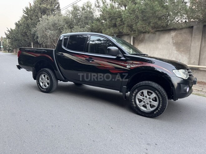 Mitsubishi L200 2014, 275,735 km - 2.5 l - Bakı