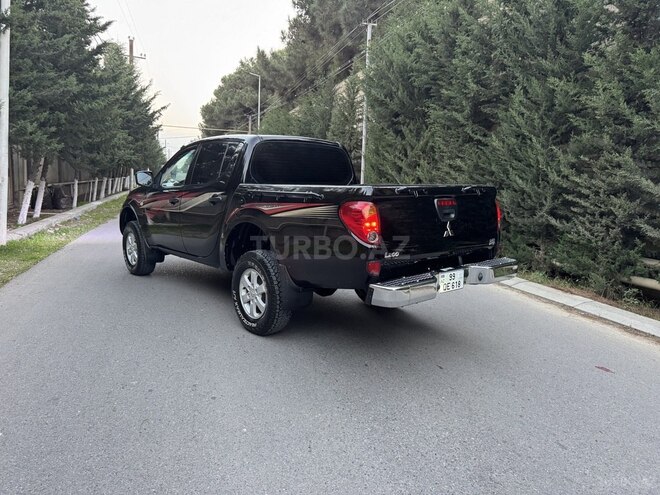 Mitsubishi L200 2014, 275,735 km - 2.5 l - Bakı