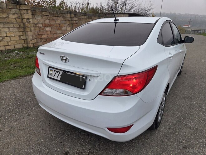 Hyundai Accent 2015, 141,622 km - 1.6 л - Quba