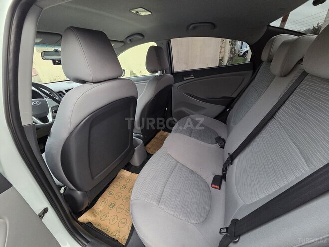 Hyundai Accent 2015, 141,622 km - 1.6 л - Quba