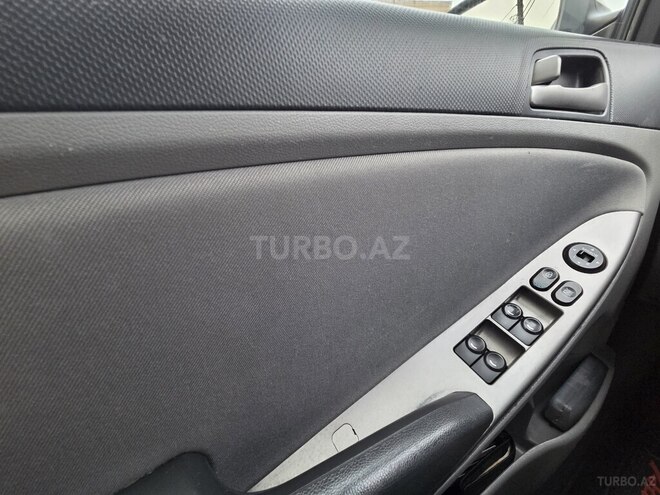 Hyundai Accent 2015, 141,622 km - 1.6 л - Quba