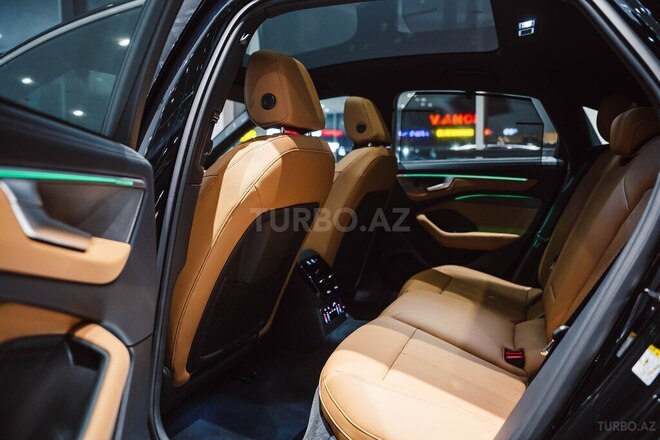 Audi A6-14