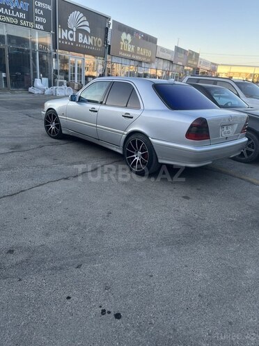 Mercedes C 240 2000, 400,000 km - 2.4 l - Bakı