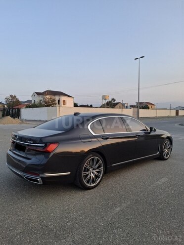 BMW 750-2