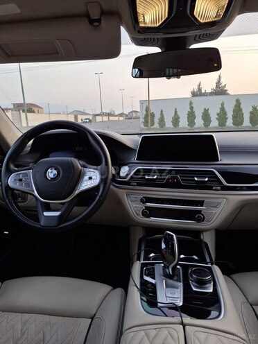 BMW 750-7