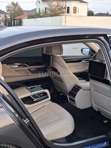 BMW 750-8