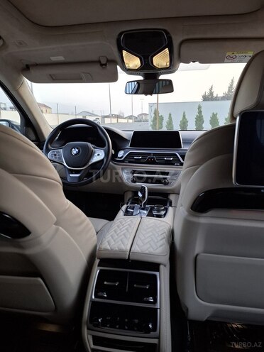 BMW 750-9