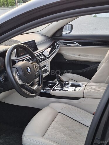 BMW 750-11