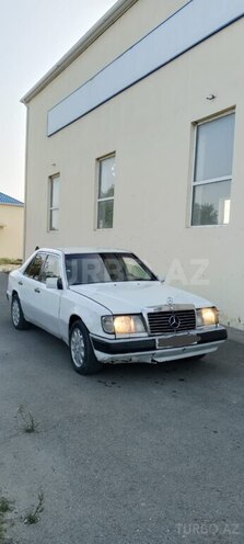 Mercedes E 200 1993, 216,000 km - 2.0 l - Şirvan