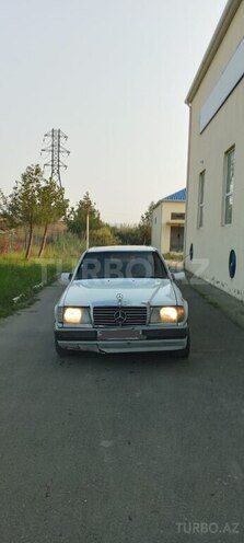 Mercedes E 200 1993, 216,000 km - 2.0 l - Şirvan