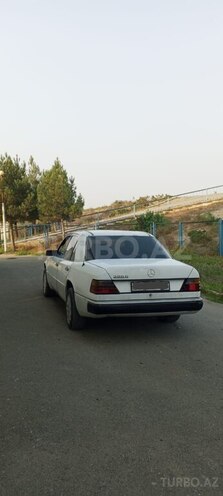 Mercedes E 200 1993, 216,000 km - 2.0 l - Şirvan